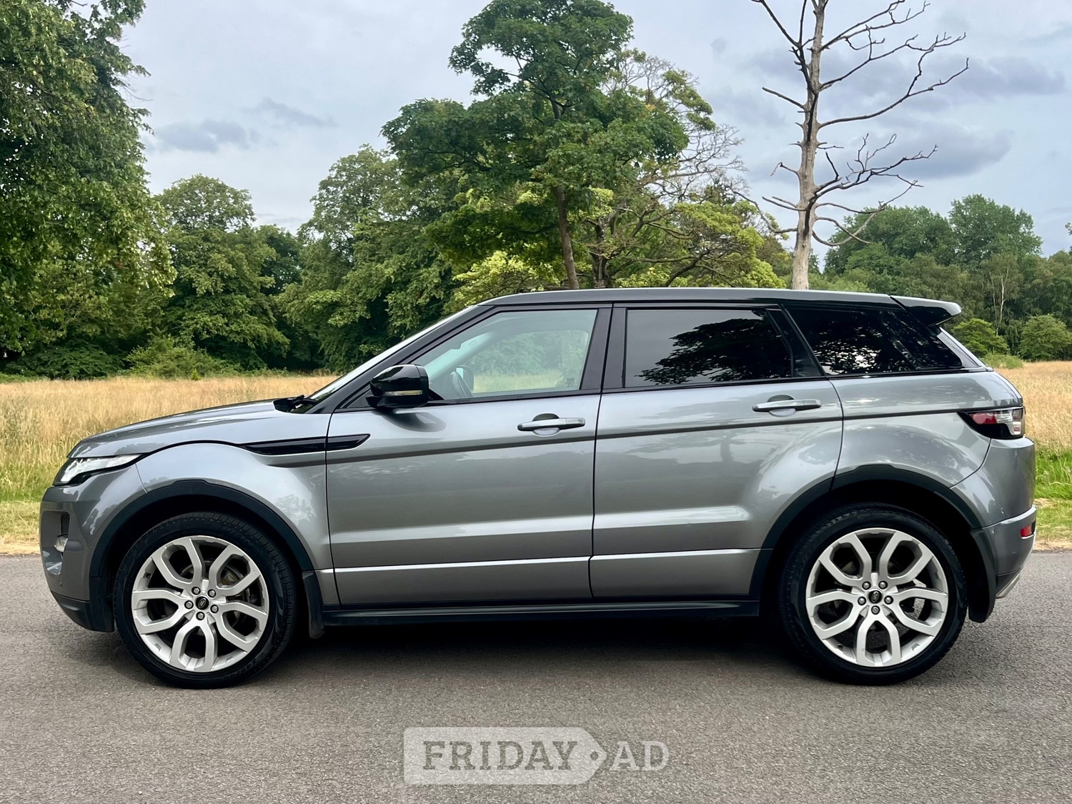 [ berth ]Land Rover Range Rover Evoque