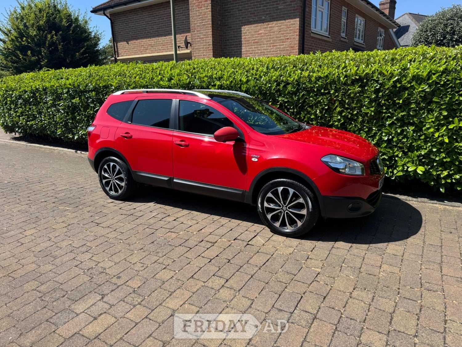 Nissan Qashqai+2 2012 in Croydon