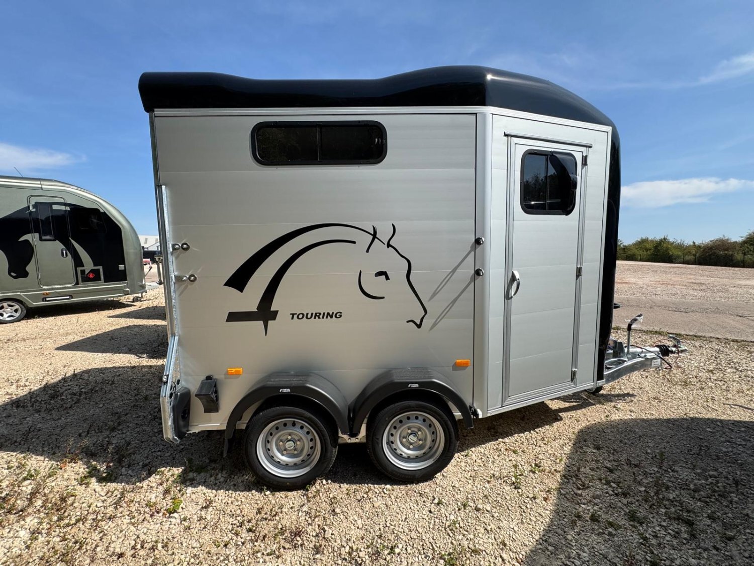 [ berth ]Cheval Liberte Touring Country