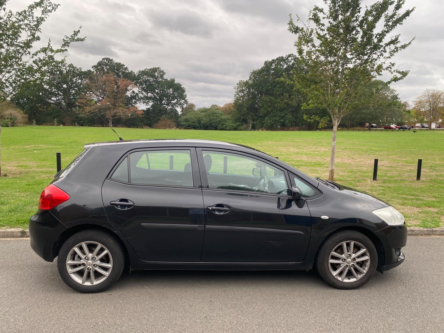 Toyota Auris 2009 - Cars