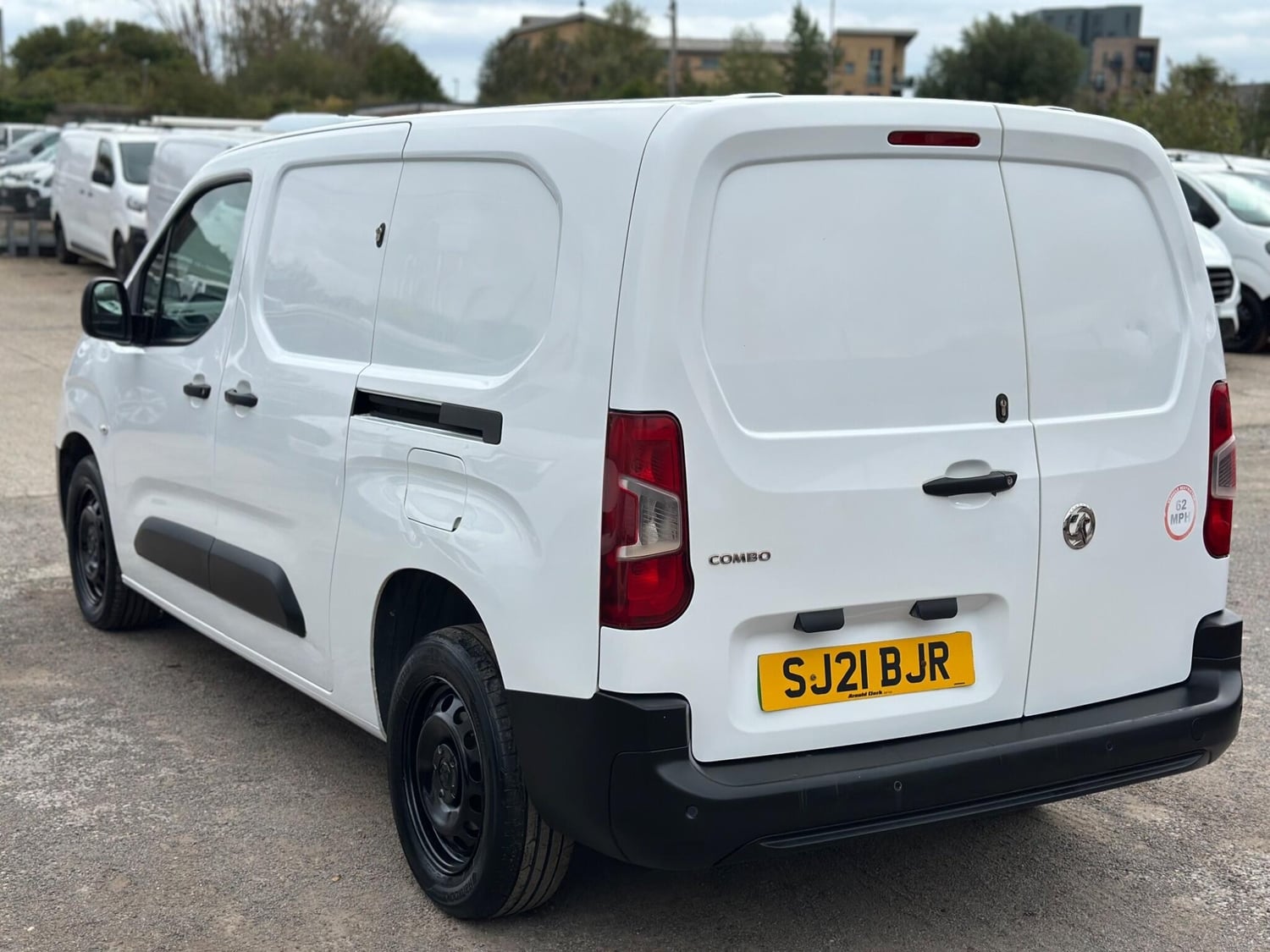 Vauxhall Combo 2021 - Vans & Commercial Vehicles