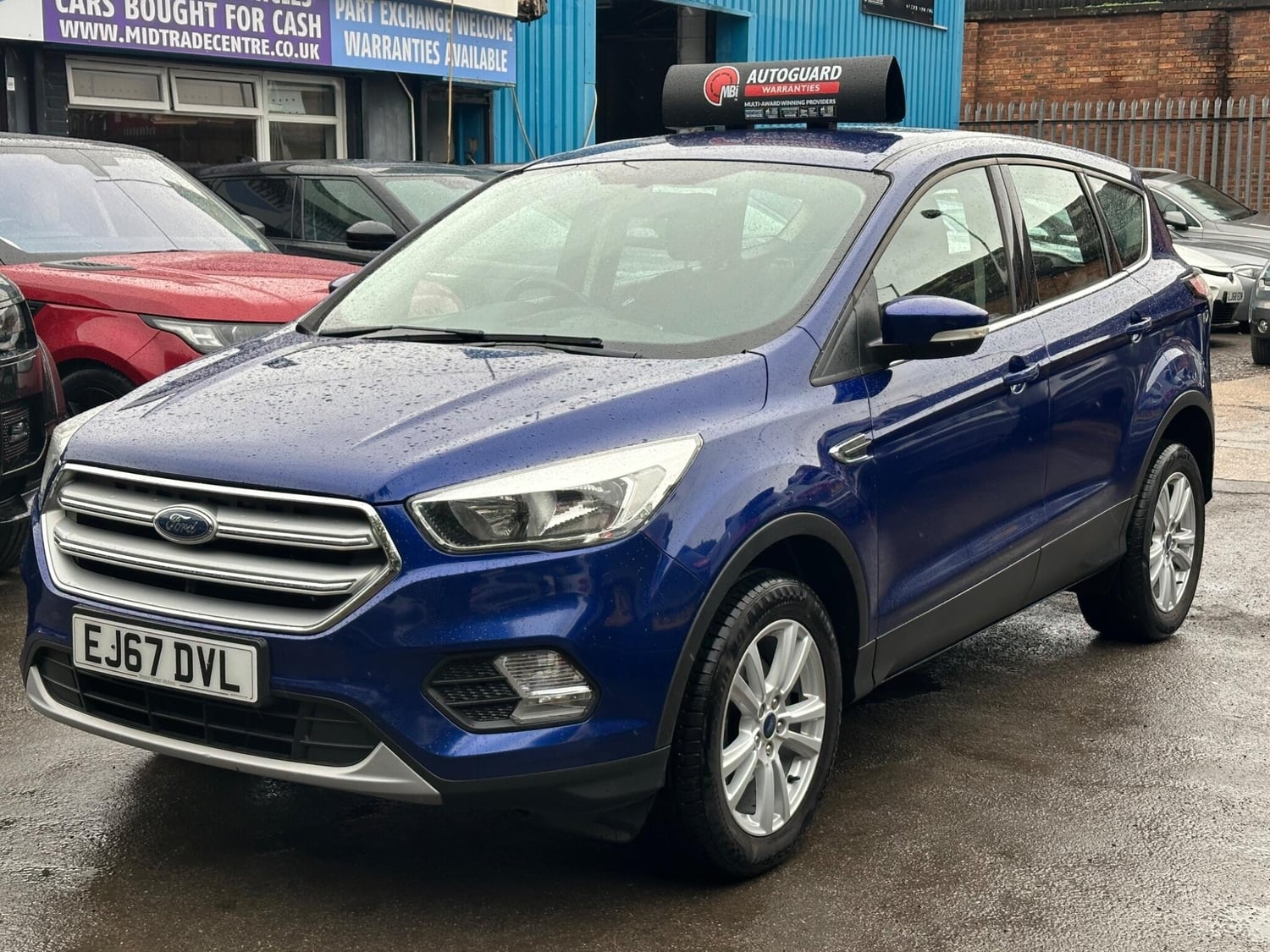 [ berth ]Ford Kuga