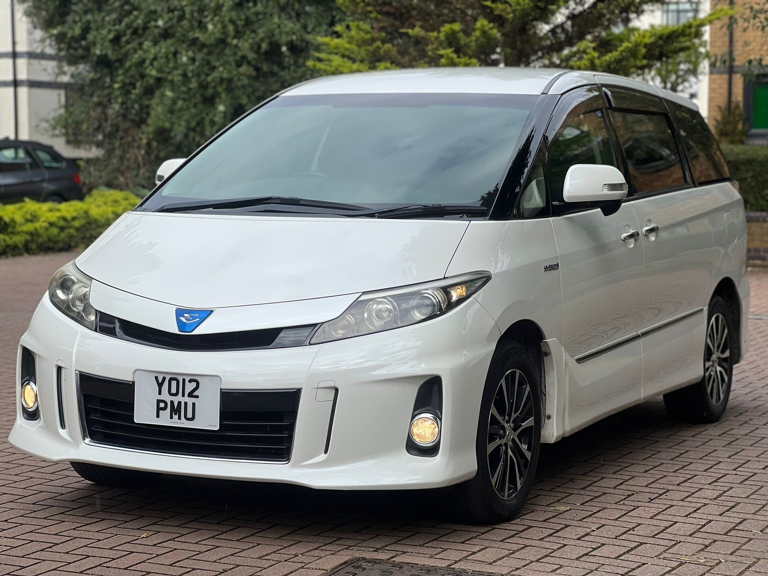 [ berth ]Toyota Estima