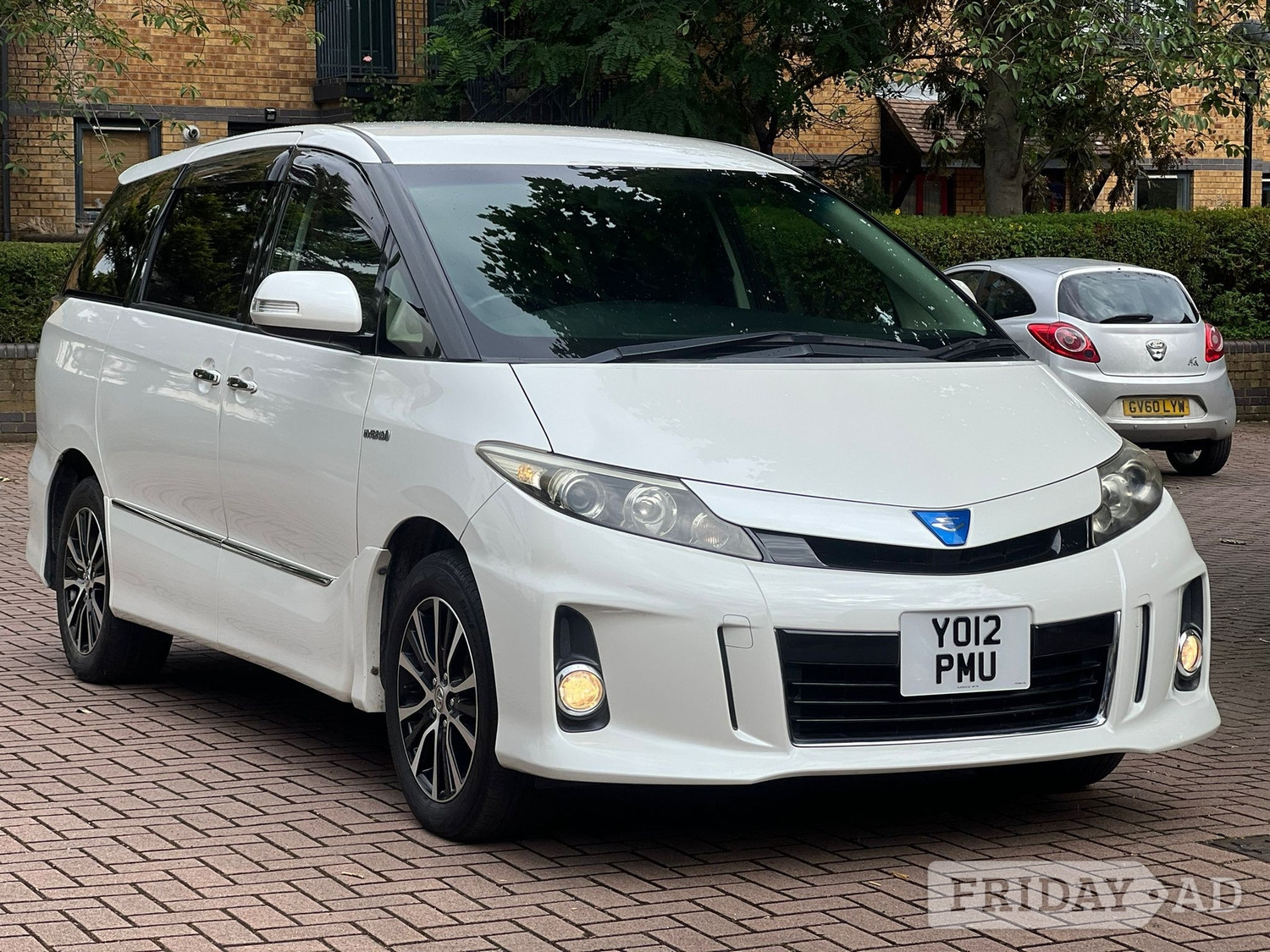 Toyota Estima 2012 in London