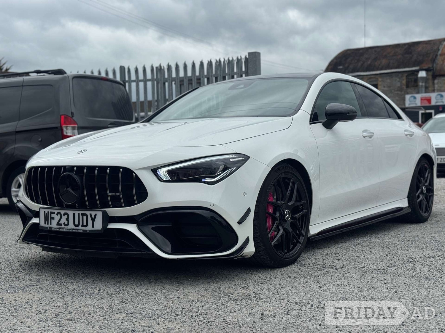 [ berth ]Mercedes-Benz CLA Class
