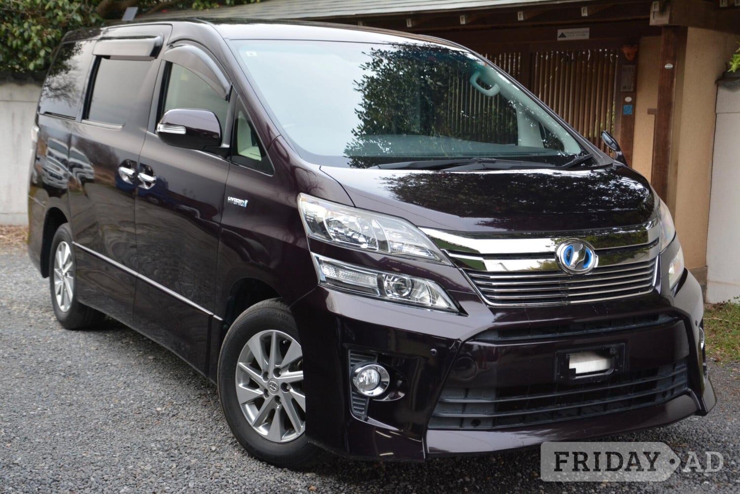 Toyota Vellfire 2013 in Chingford