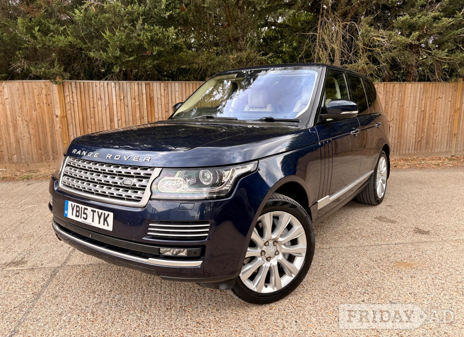 [ berth ]Land Rover Range Rover