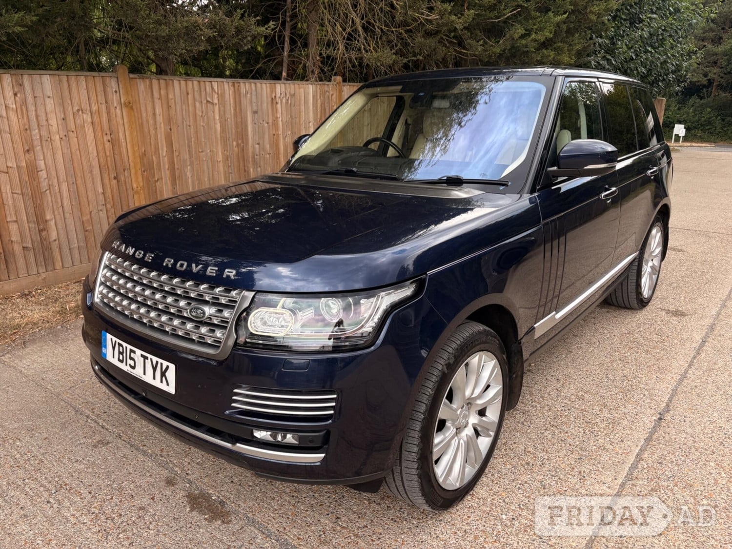 Land Rover Range Rover 2015 - Cars in Tonbridge