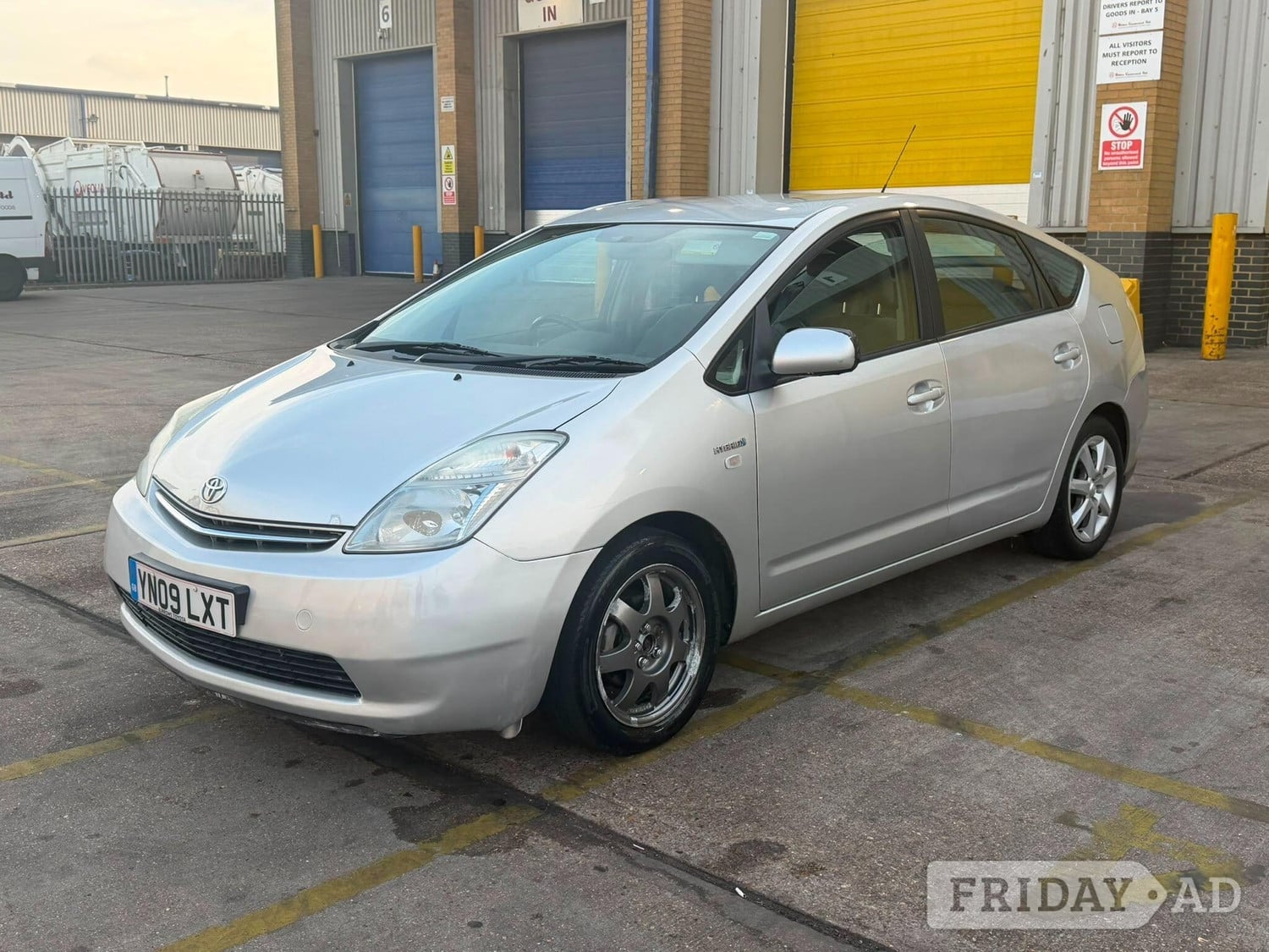 [ berth ]Toyota Prius