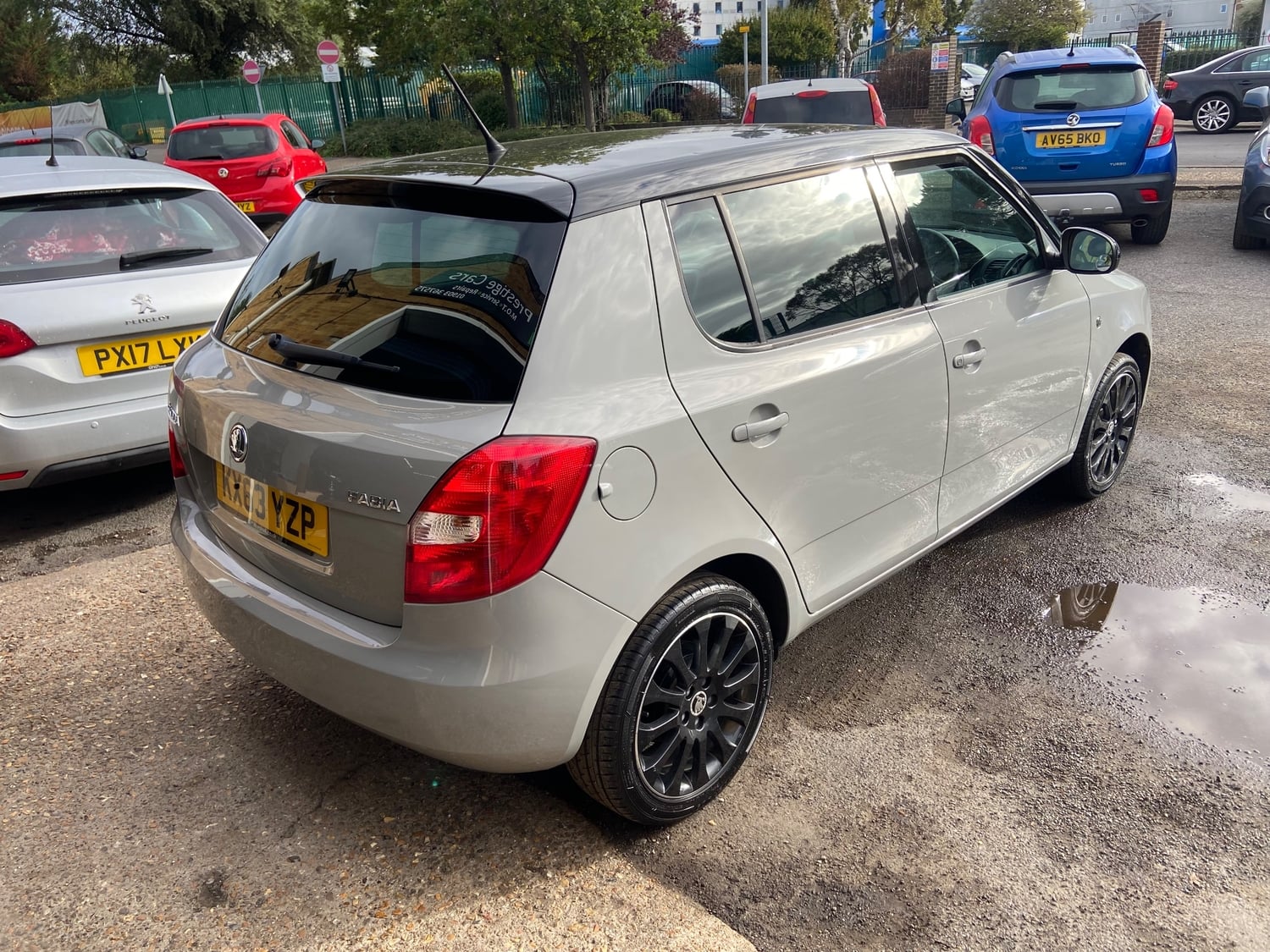 Skoda Fabia 2013 - Cars