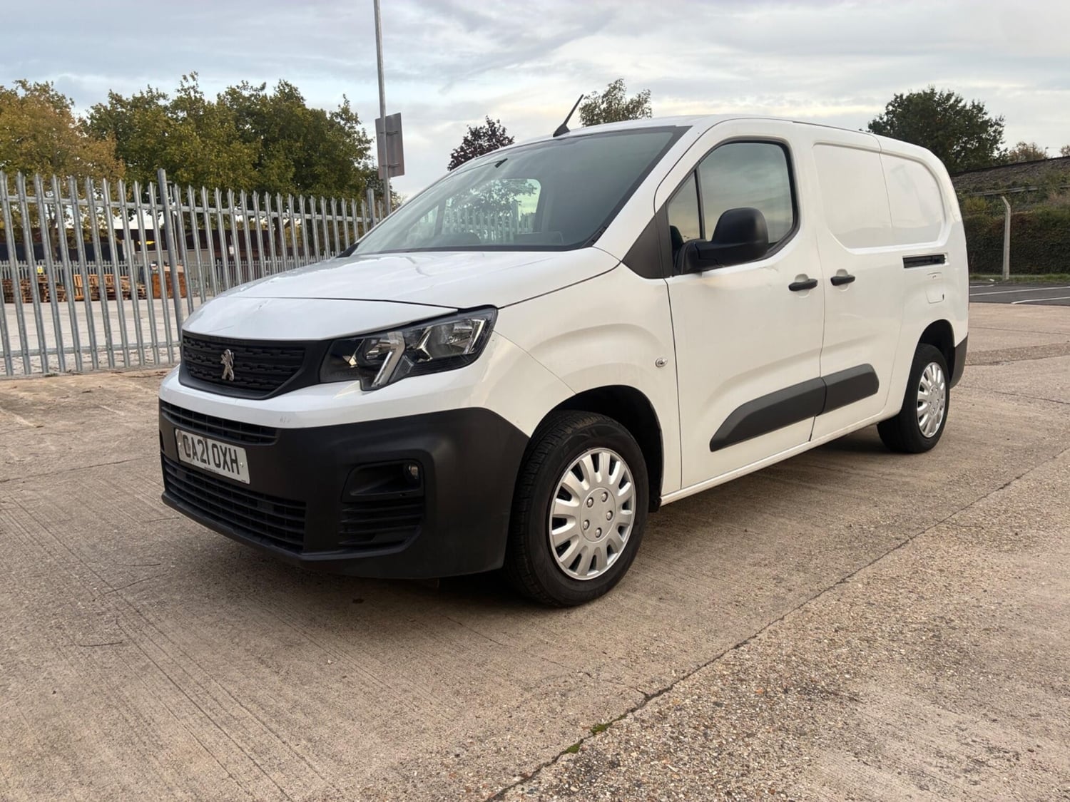 [ berth ]Peugeot Partner