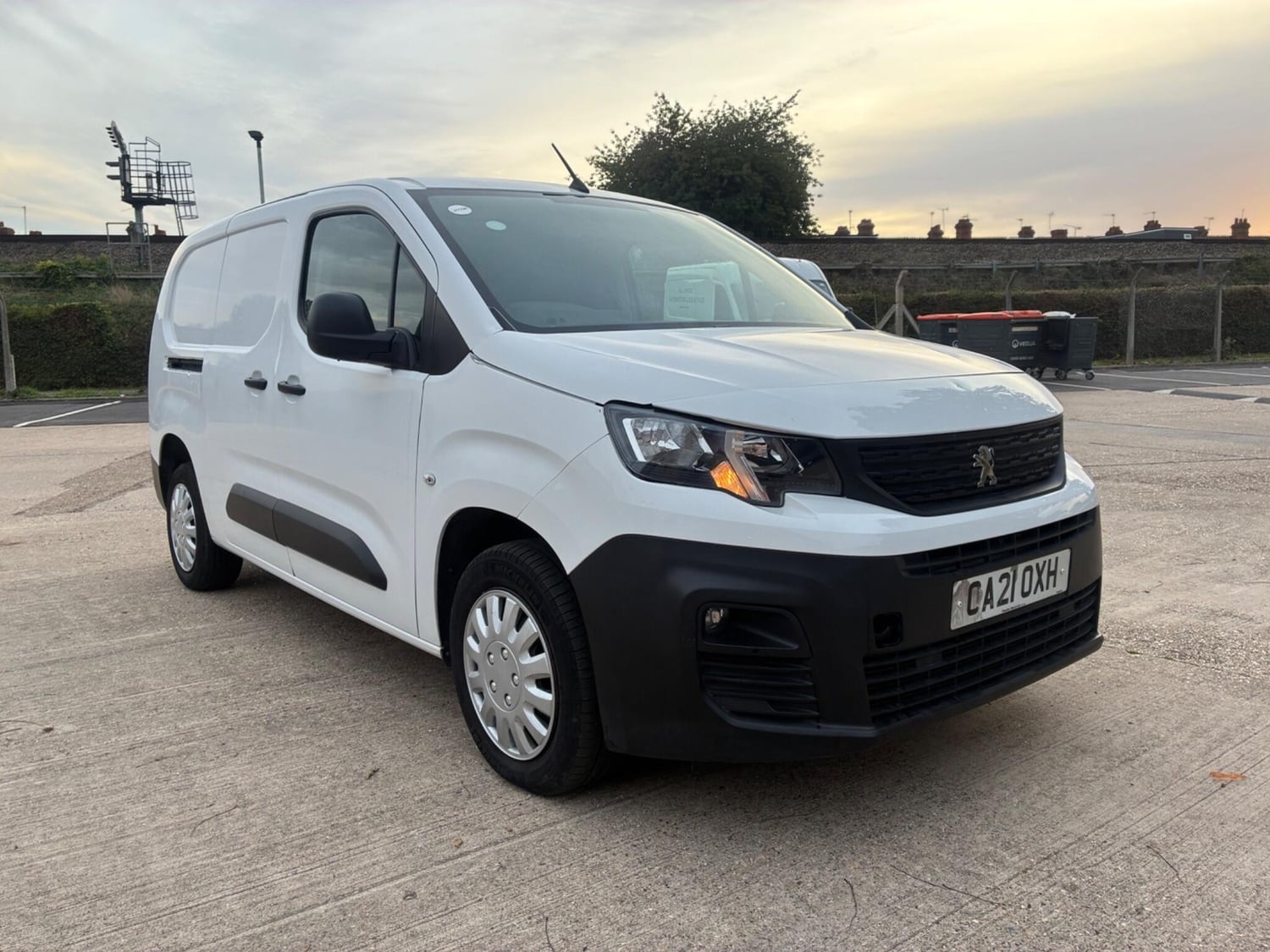 Peugeot Partner 2021 - Vans & Commercial Vehicles