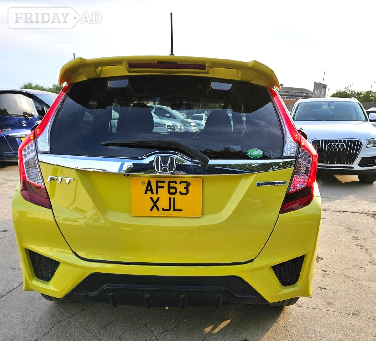 Honda Fit 2013 - Cars