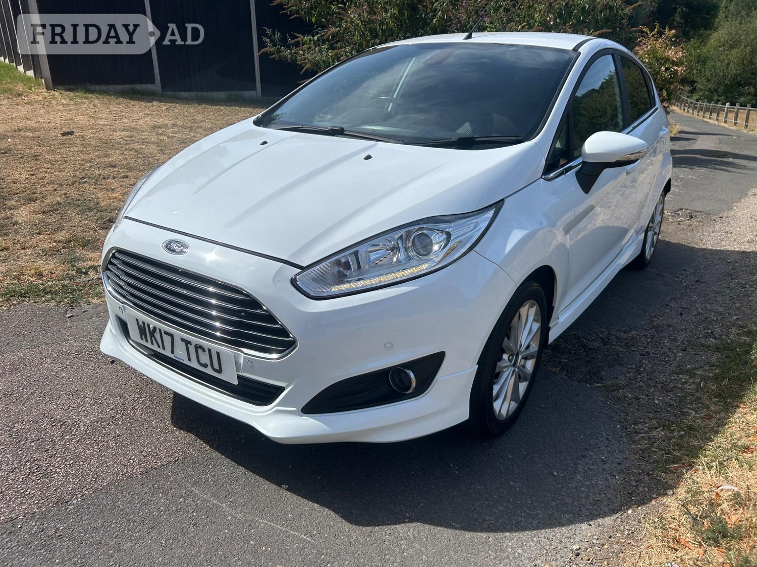 [ berth ]Ford Fiesta