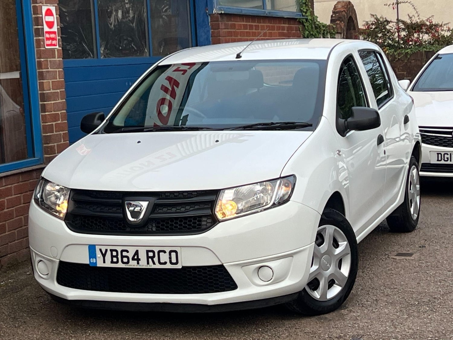[ berth ]Dacia Sandero