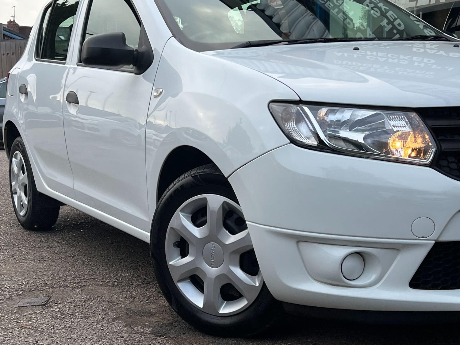 Dacia Sandero 2014 - Cars