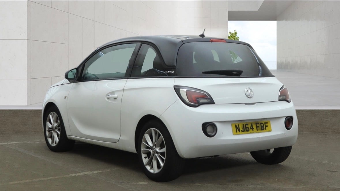 [ berth ]Vauxhall Adam