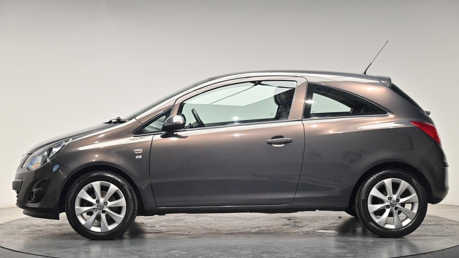 [ berth ]Vauxhall Corsa
