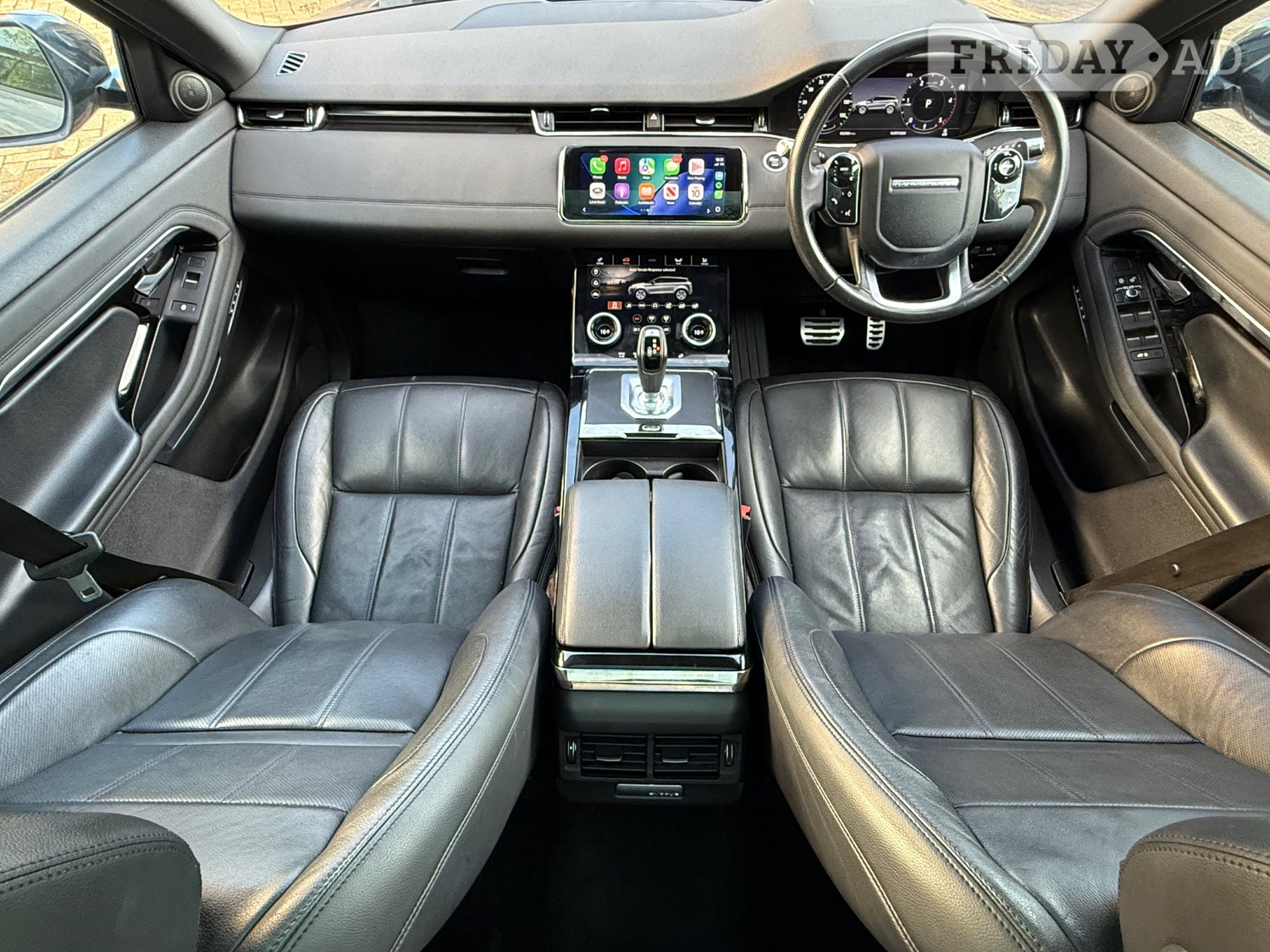 [ berth ]Land Rover Range Rover Evoque