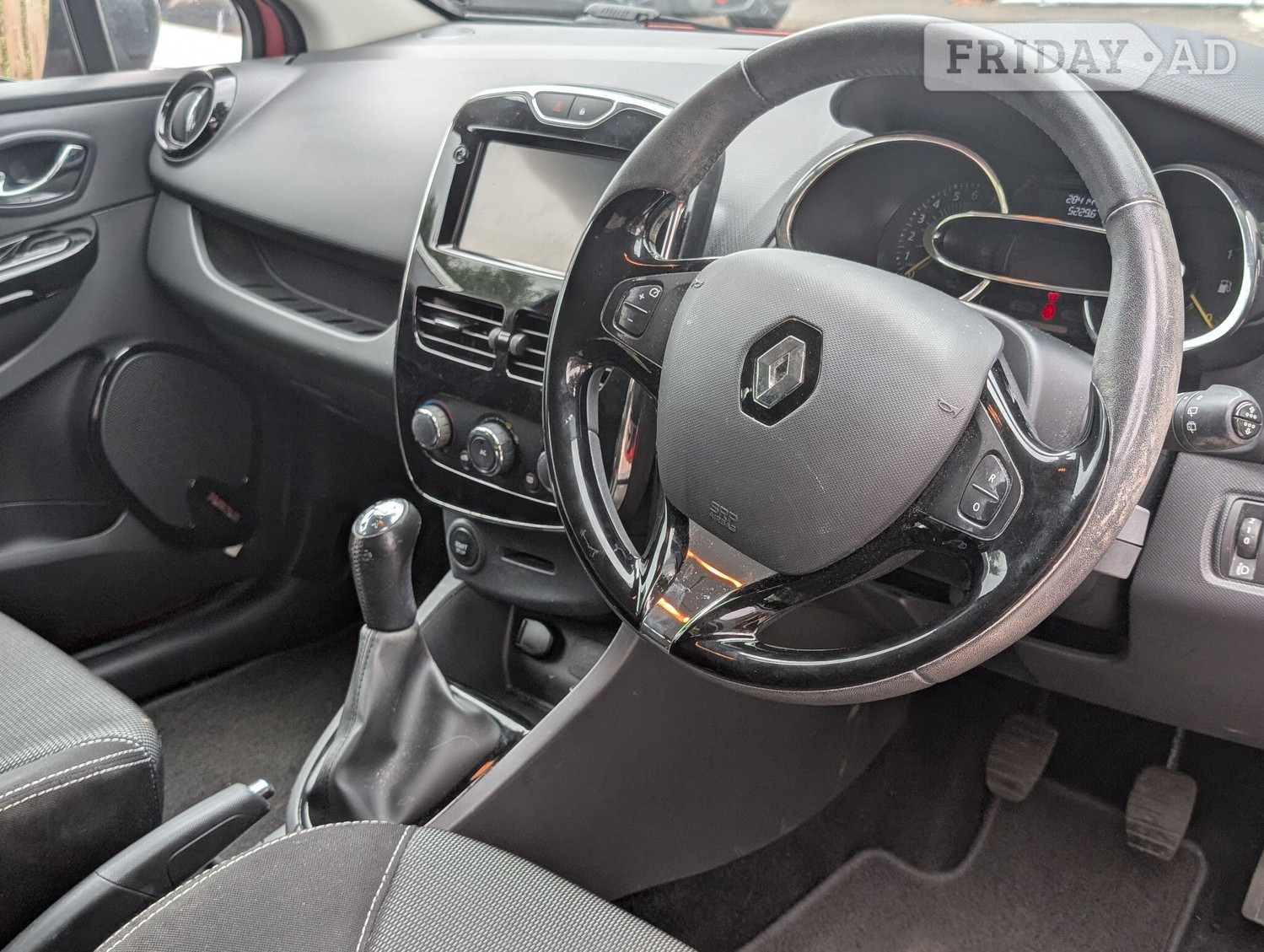 [ berth ]Renault Clio