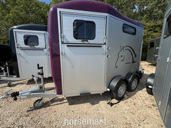 Cheval Liberte Touring Country with Tack Room  Horse Trailer
