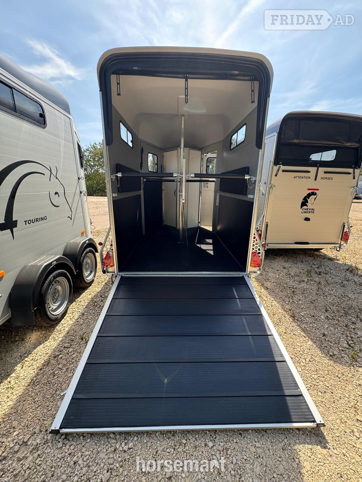 Cheval Liberte Touring Country with Tack Room  Horse Trailer - Trailers & Horseboxes in Epworth