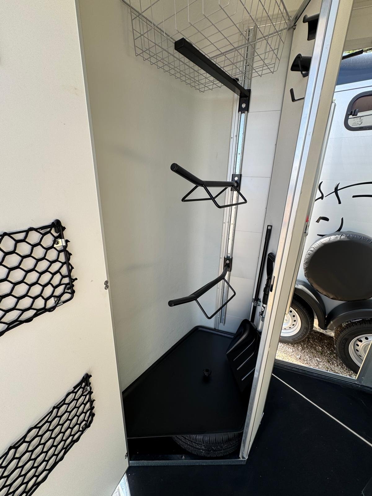 Cheval Liberte Touring Country with Tack Room  Horse Trailer - Trailers & Horseboxes