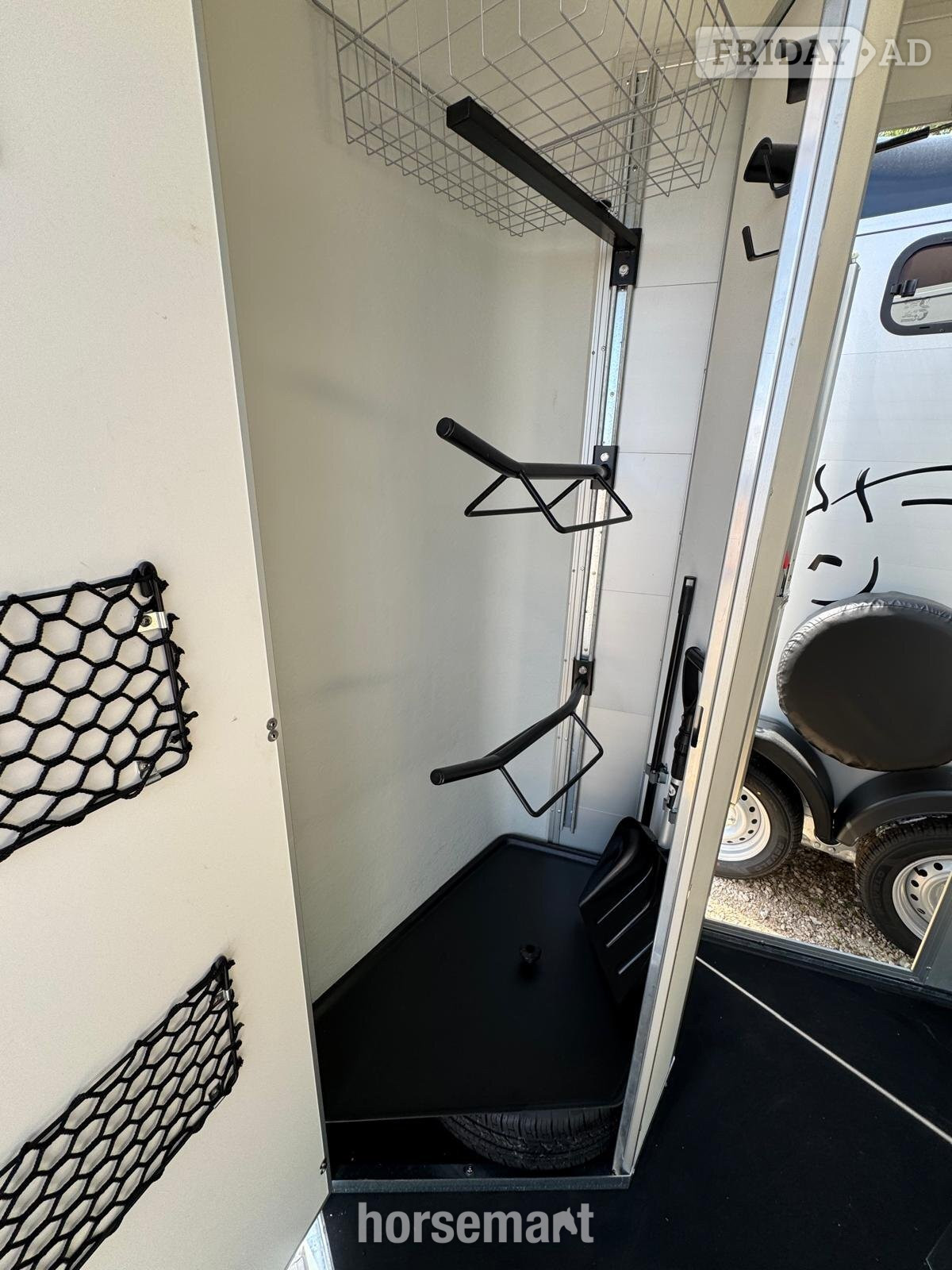 Cheval Liberte Touring Country with Tack Room  Horse Trailer - Trailers & Horseboxes
