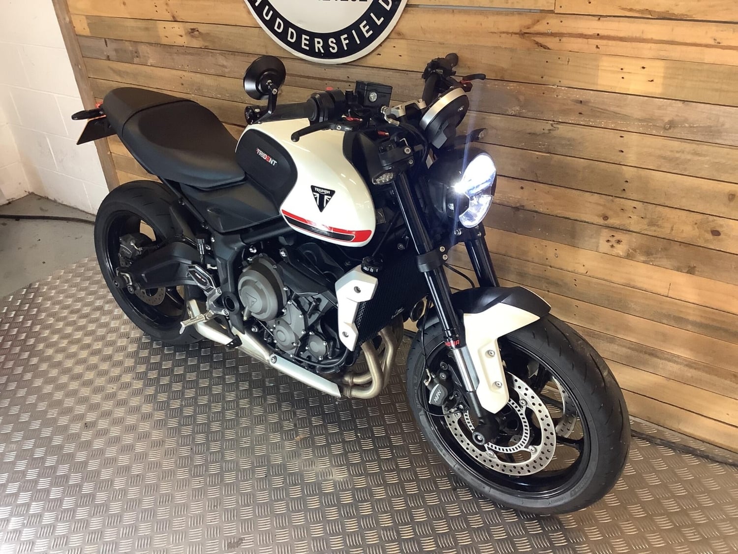 Triumph Trident 2021 - Motorbikes, Scooters & Quads