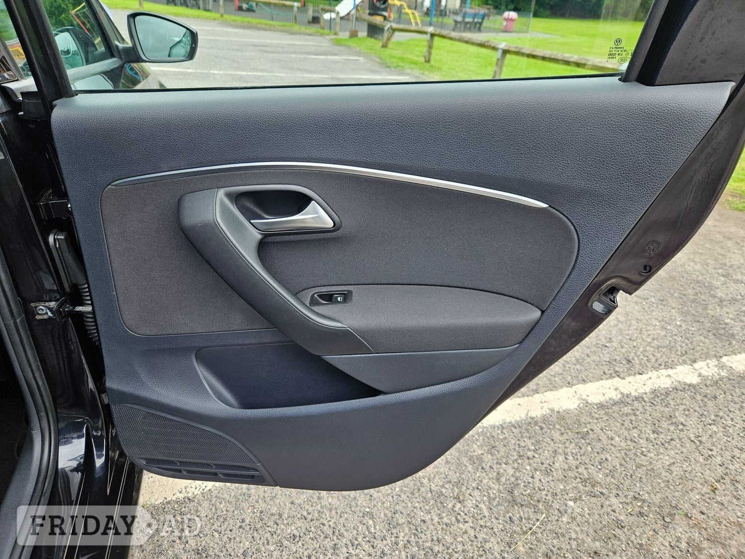 Volkswagen Polo 2014 - Cars in Chertsey
