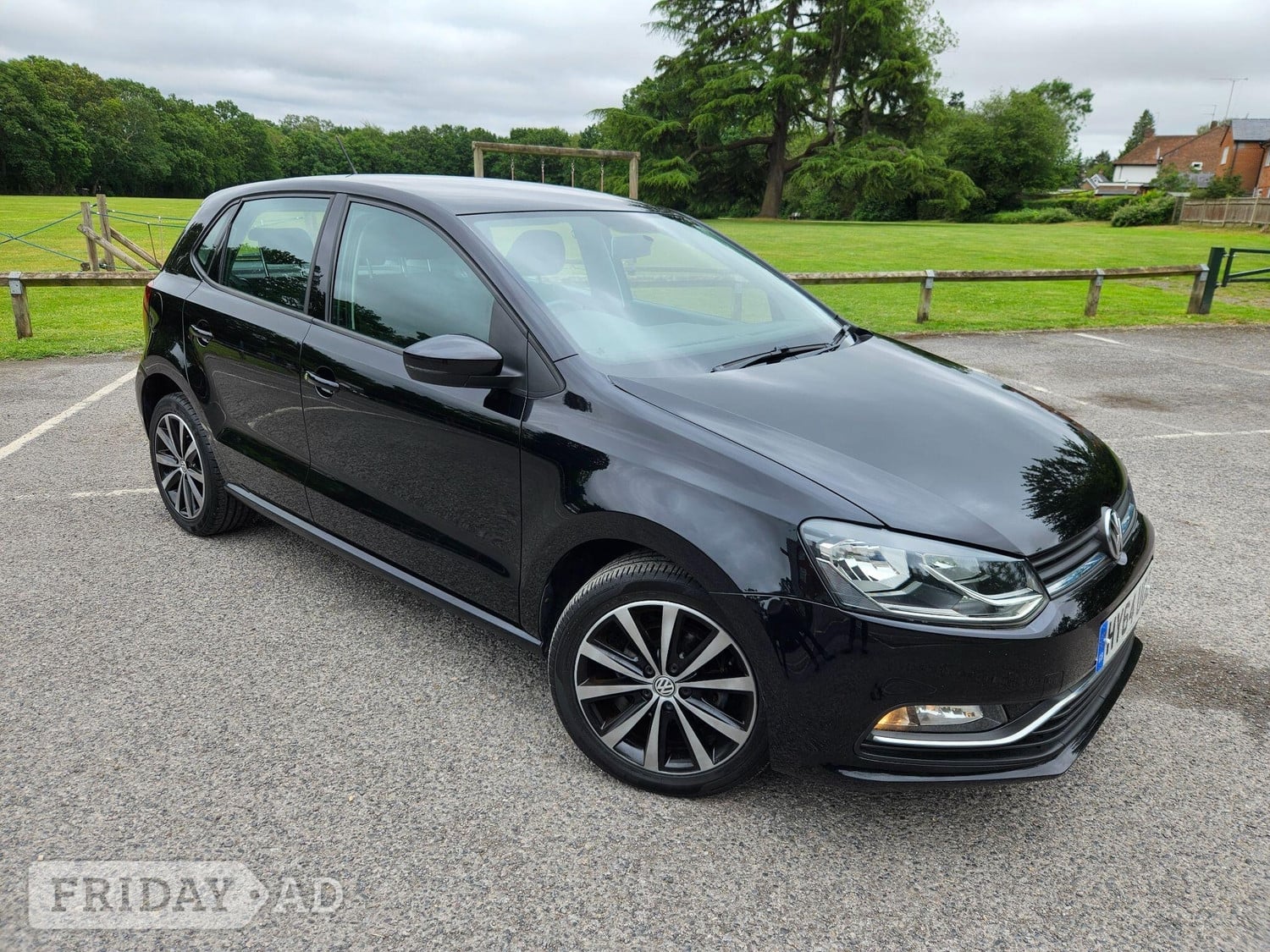Volkswagen Polo 2014 in Chertsey