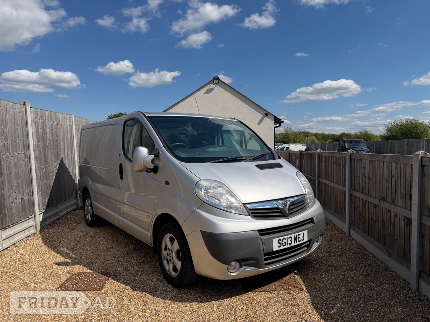 [ berth ]Vauxhall Vivaro