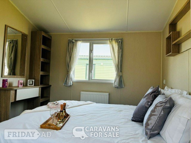 Willerby Lymington 2017 for sale - Holiday Homes in Dovercourt