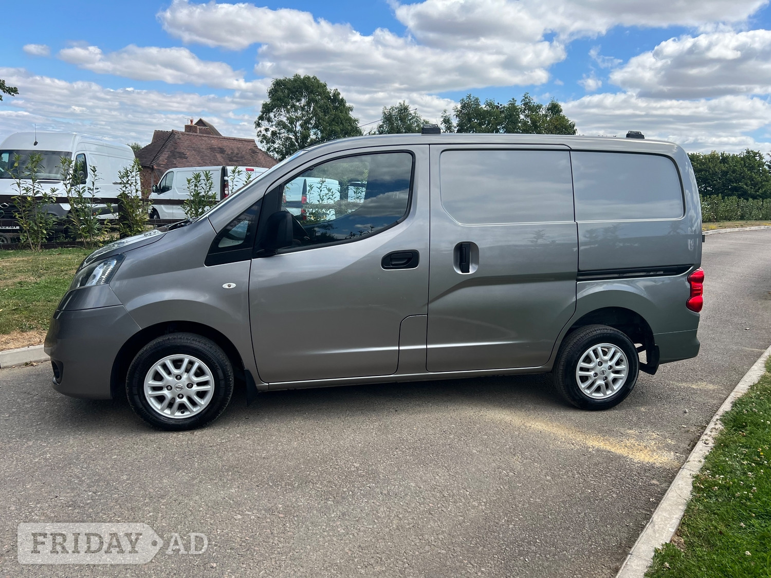 Nissan NV200 2015 - Vans & Commercial Vehicles
