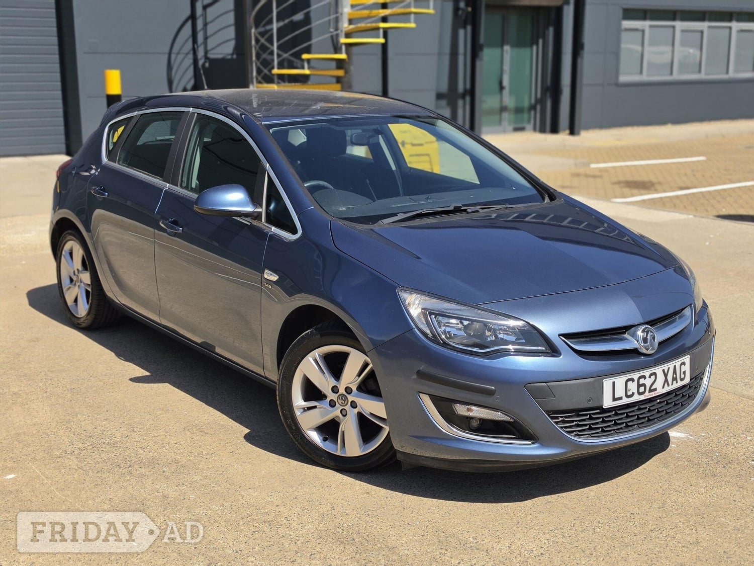 Vauxhall Astra 2013 in Slough