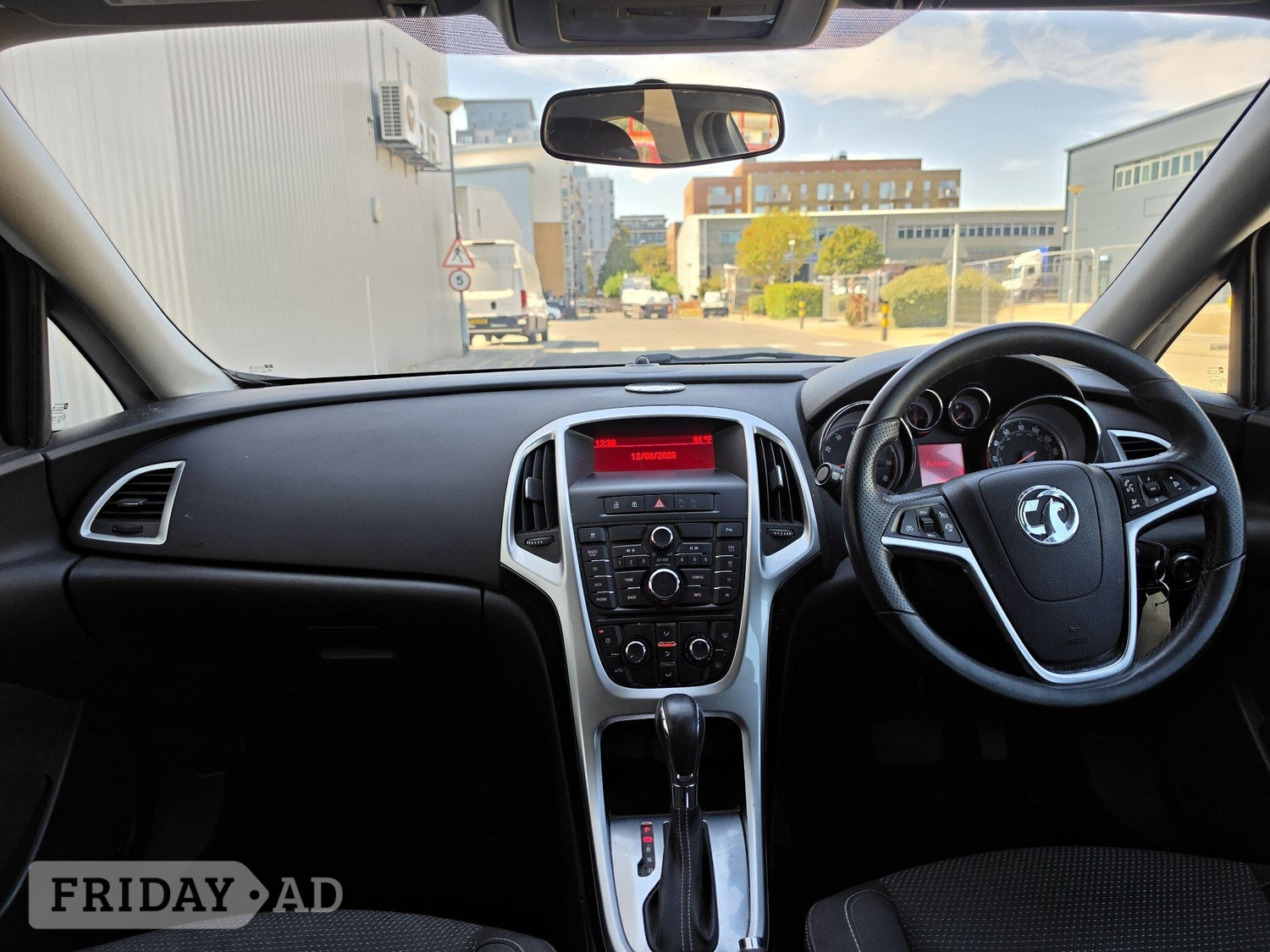 [ berth ]Vauxhall Astra