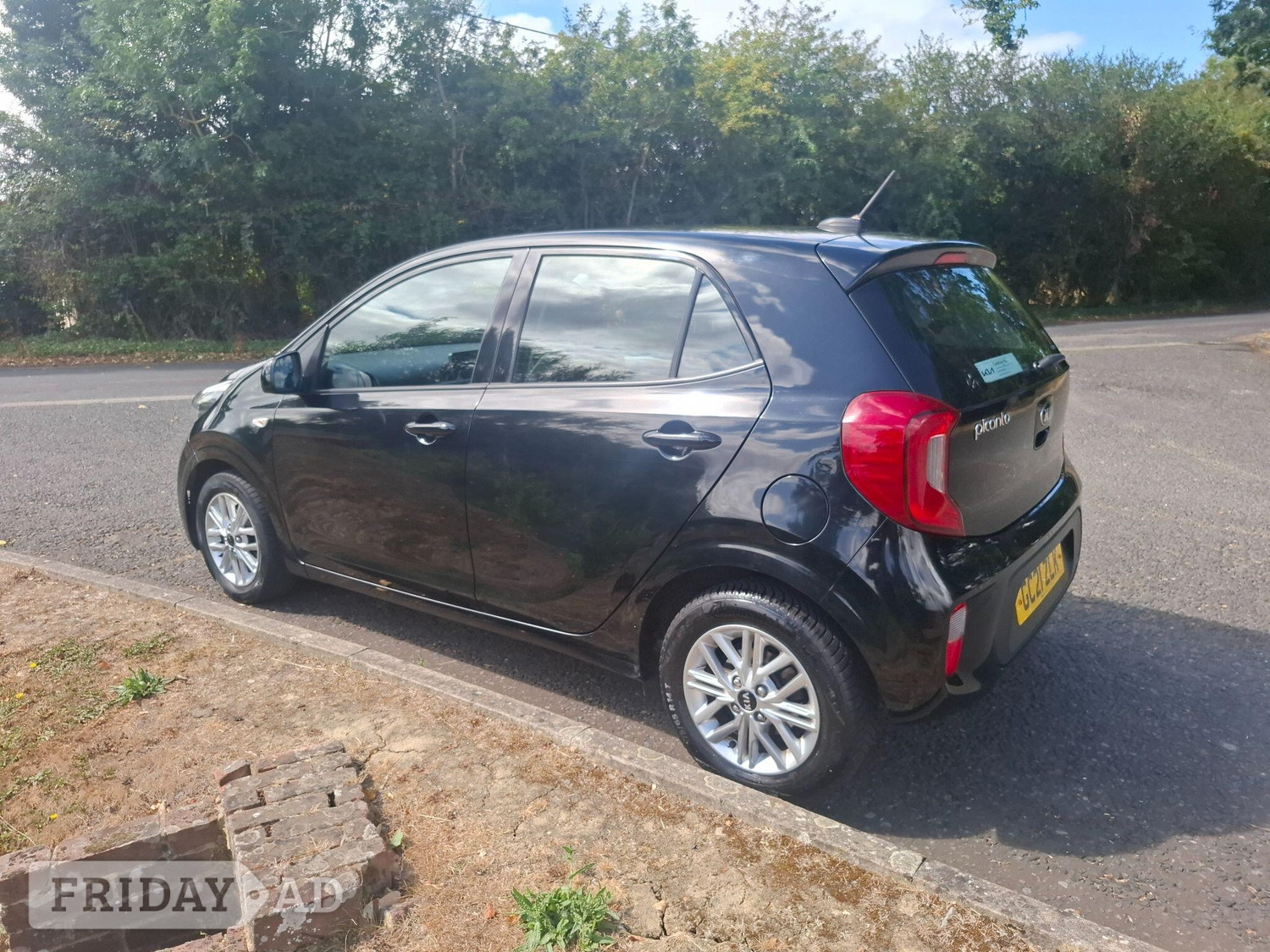 Kia Picanto 2021 - Cars in Ashford