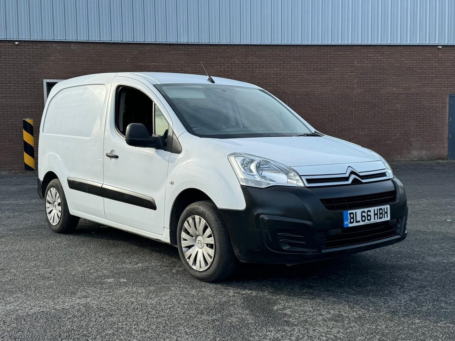 Citroen Berlingo 2016 - Vans & Commercial Vehicles in Ashford