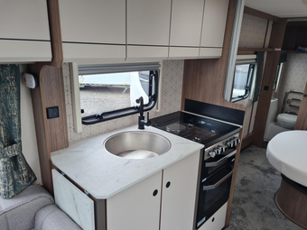 Coachman Acadia 575 2025