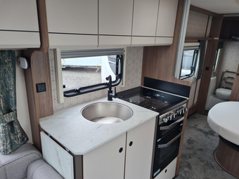 Coachman Acadia 575 2025