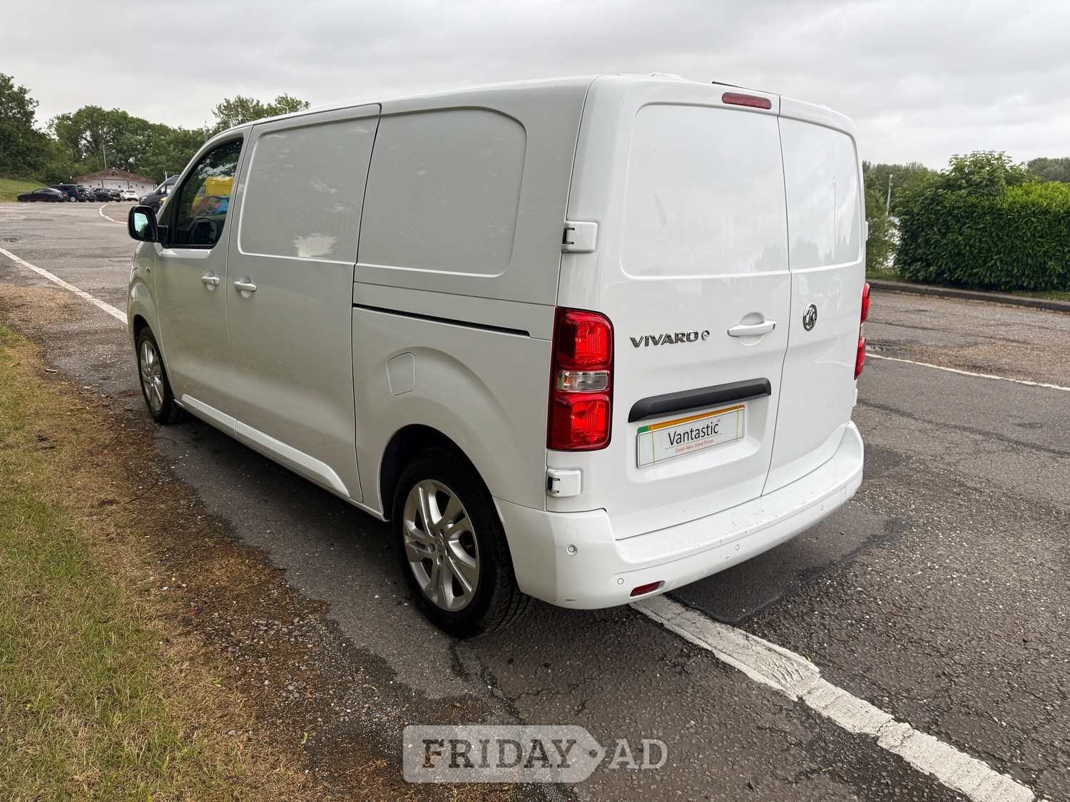 Vauxhall Vivaro 2021 - Vans & Commercial Vehicles in Chertsey