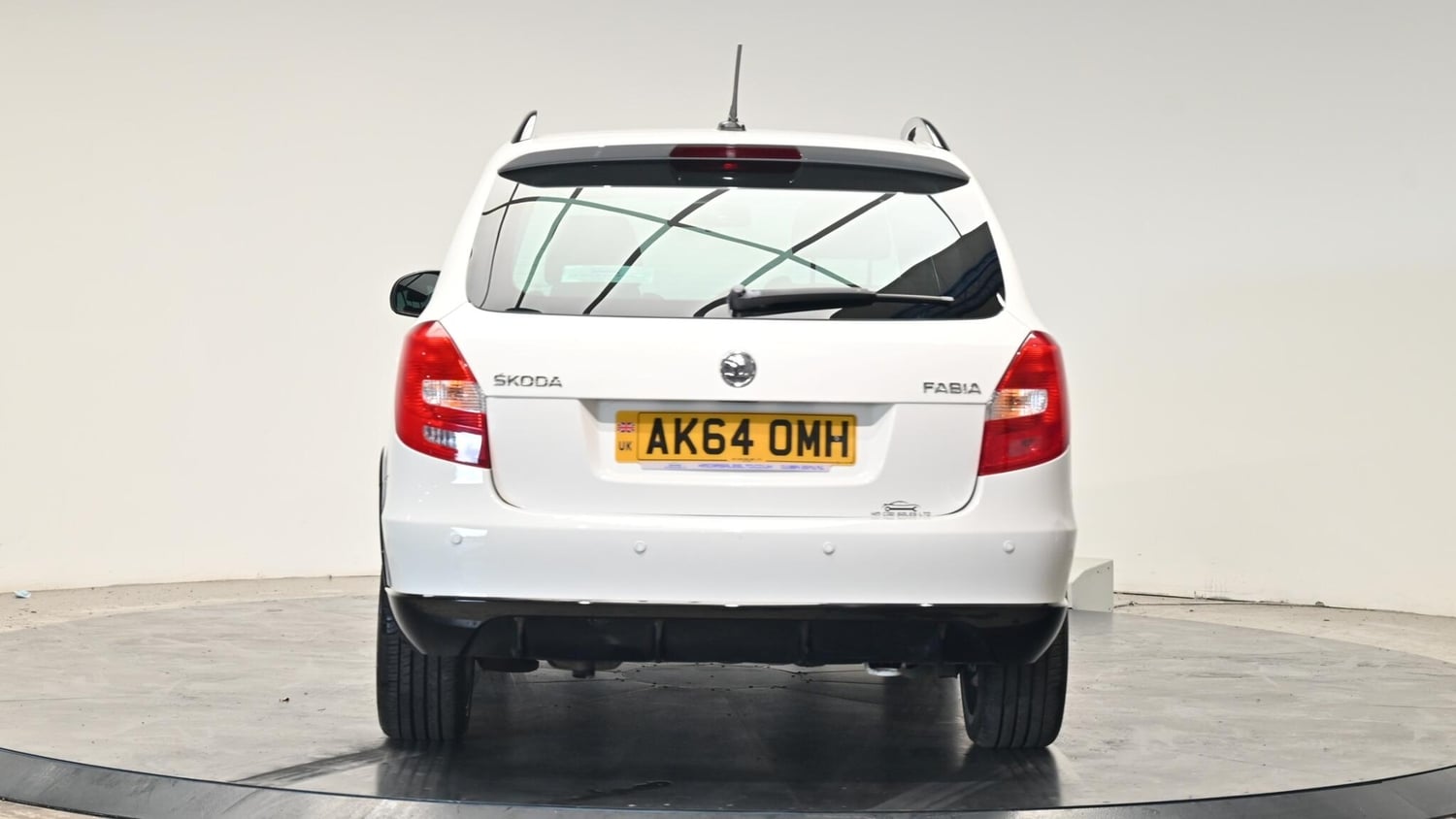 Skoda Fabia 2015 - Cars