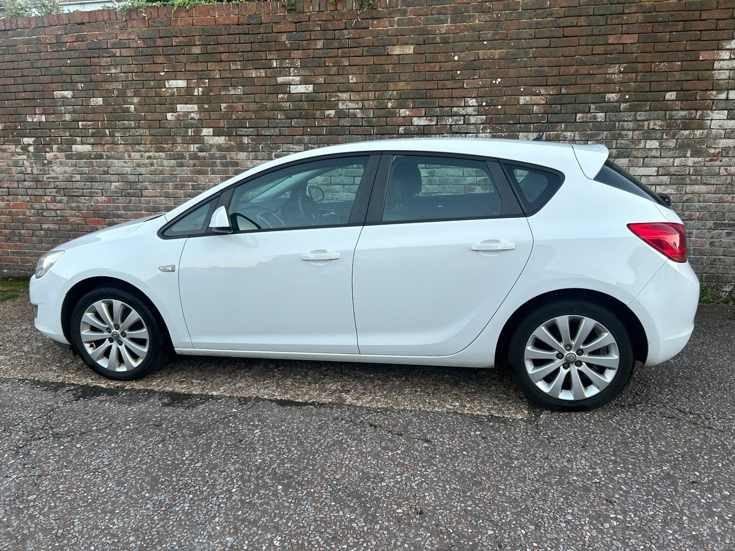 [ berth ]Vauxhall Astra