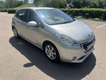 Peugeot 208 2015