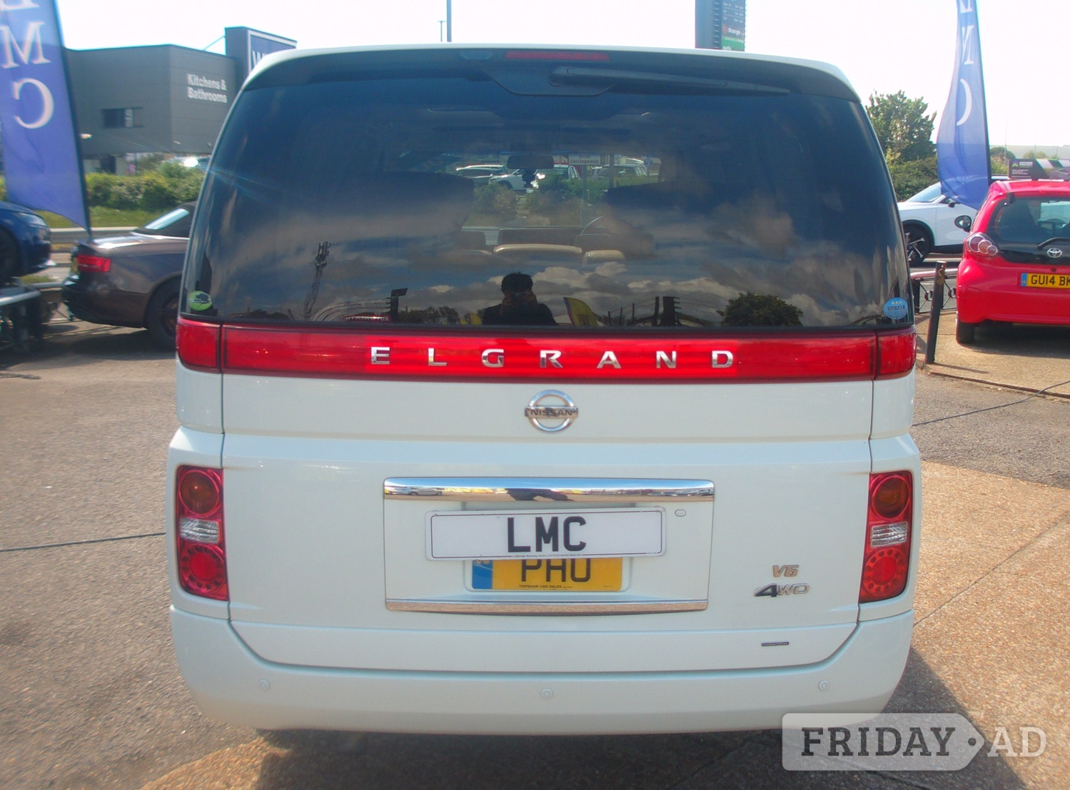 Nissan Elgrand 2006 - Cars