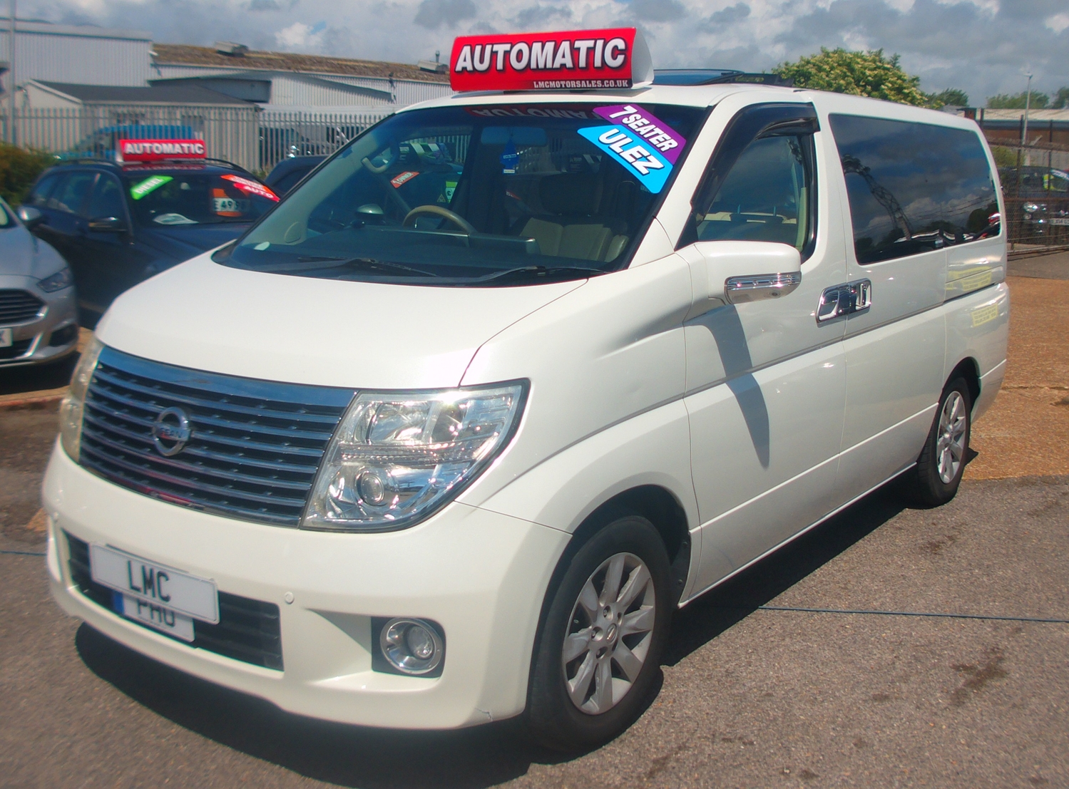 [ berth ]Nissan Elgrand