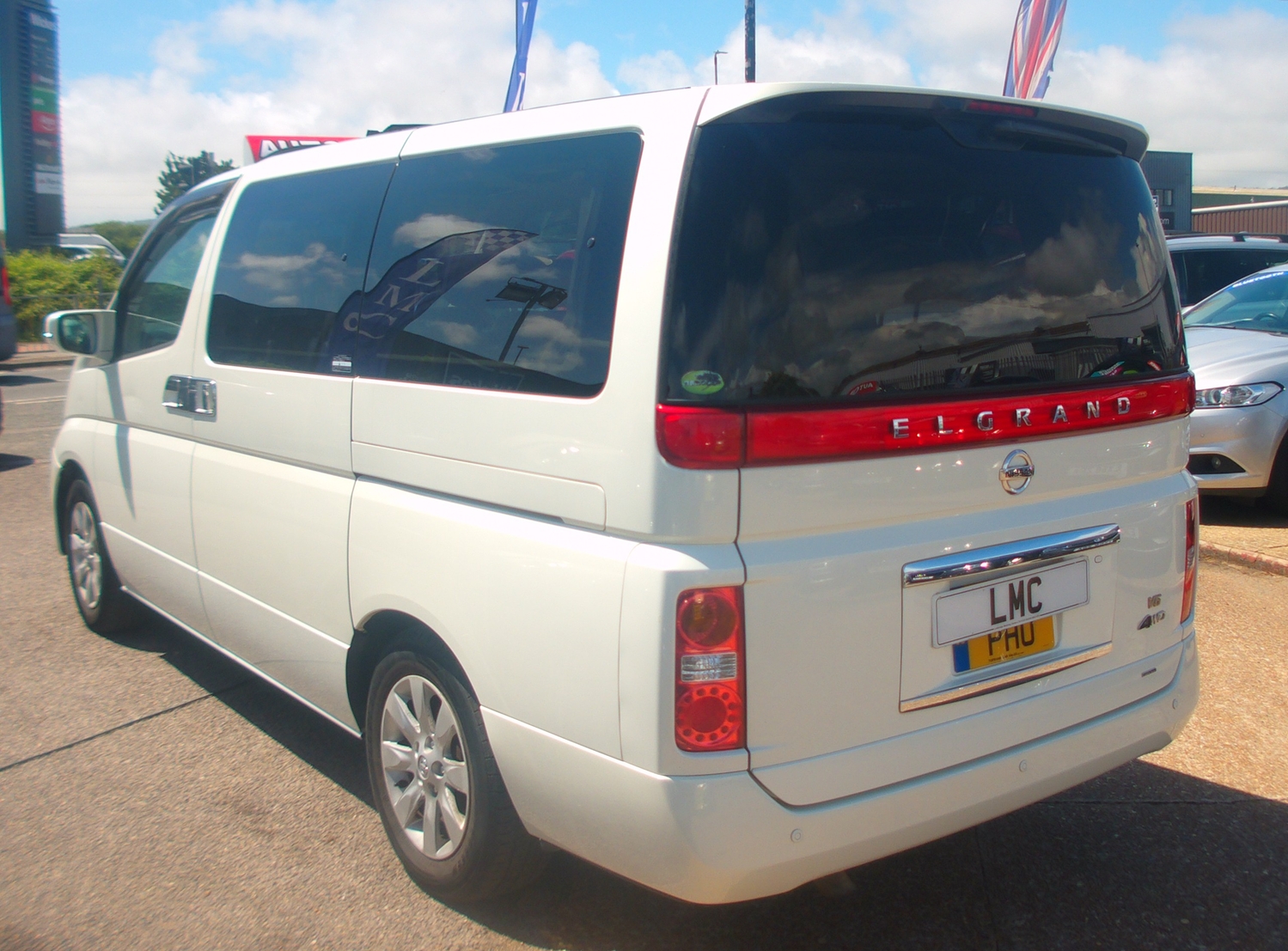 Nissan Elgrand 2006 - Cars in Eastbourne