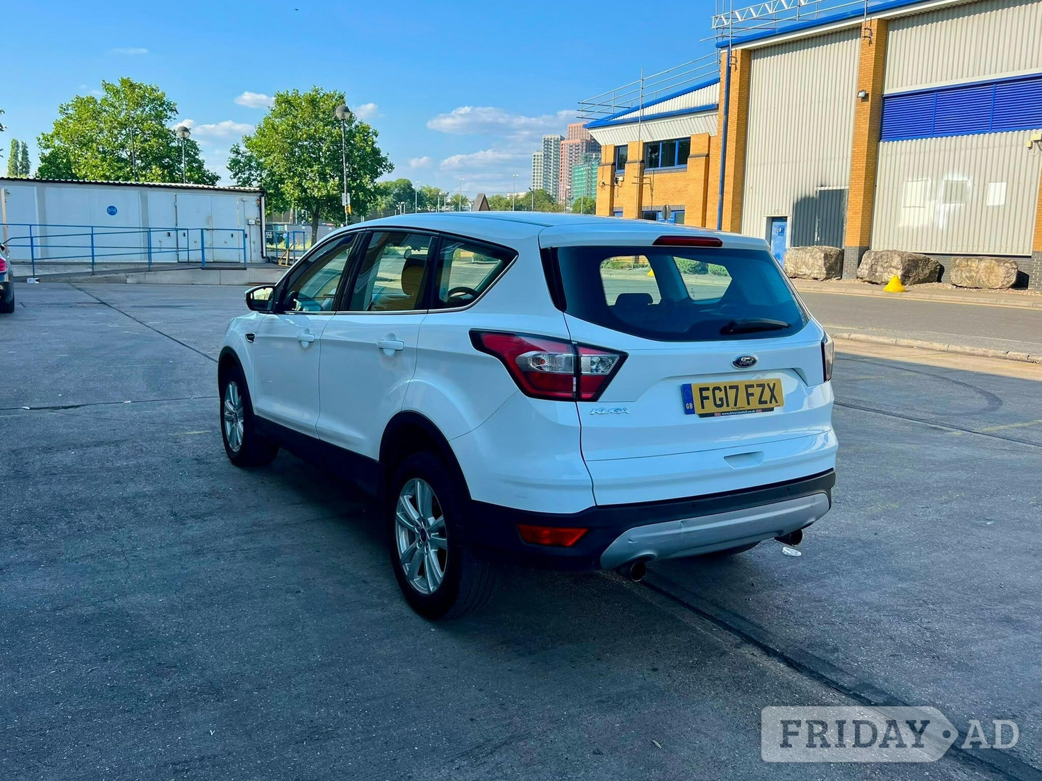 [ berth ]Ford Kuga