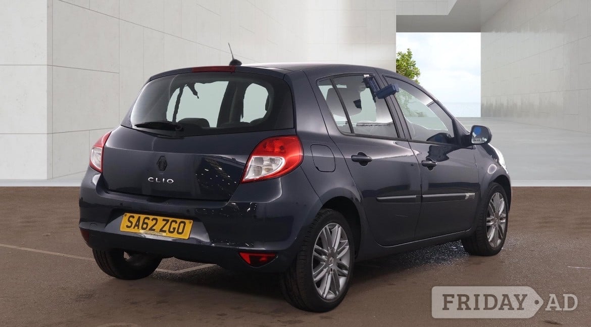 [ berth ]Renault Clio