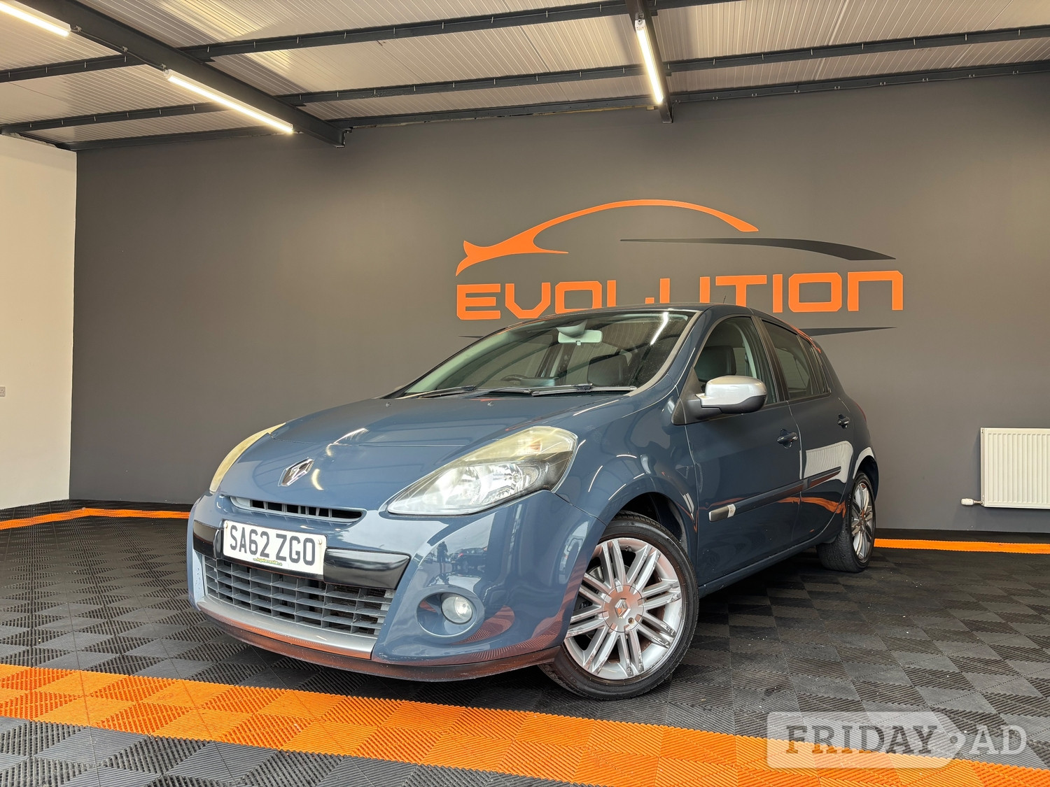 [ berth ]Renault Clio
